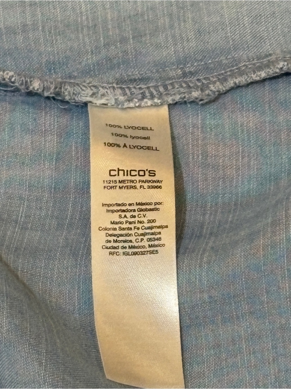 Chico's Light Blue 100 % Lyocell Button Front Top with Pocket Detail SZ 2 - Picture 7 of 9